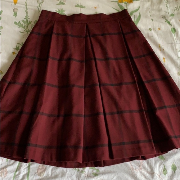 Banana Republic Dresses & Skirts - Burgundy Windowpane Banana Republic A-Line Skirt